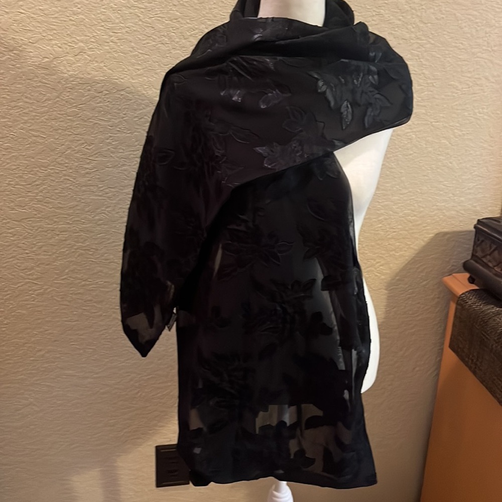 66”x20” black brocaded wrap